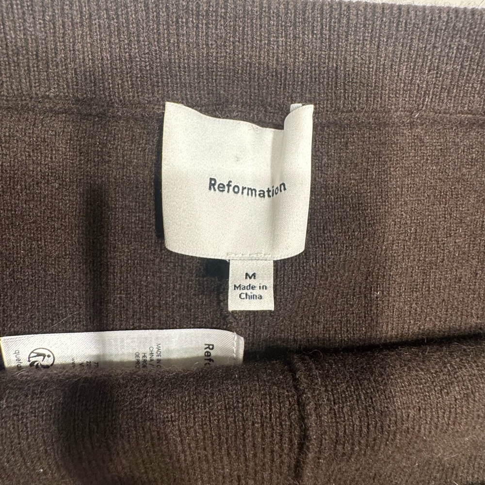 Reformation High-Waist cashmere Knit Shorts - Picture 3 of 3